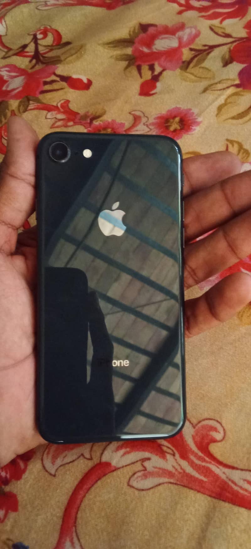 Apple iPhone 8 4