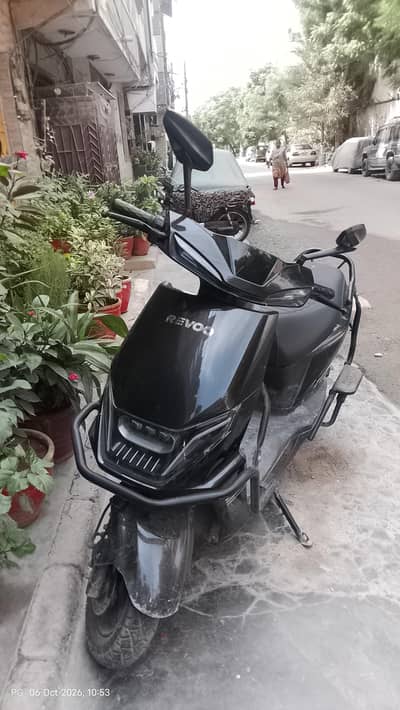 Revoo C32 Electric Bike
