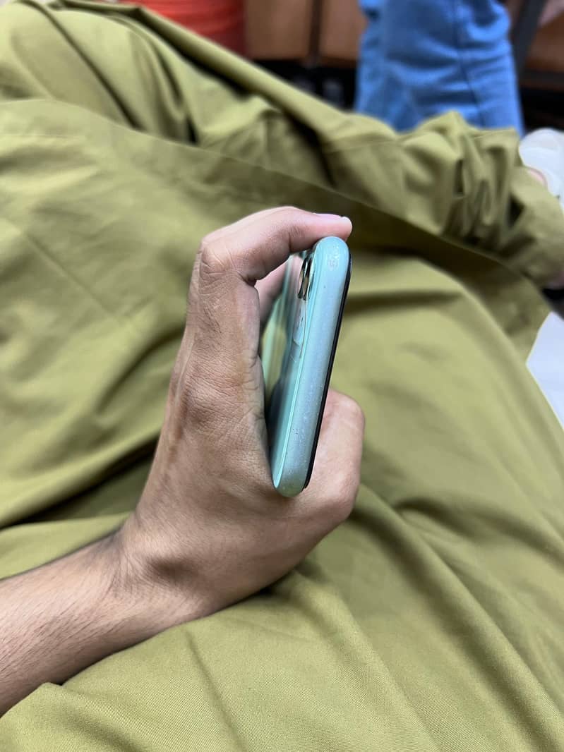 Apple iPhone 11 1