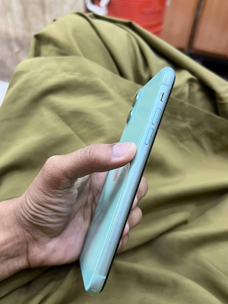 Apple iPhone 11 2