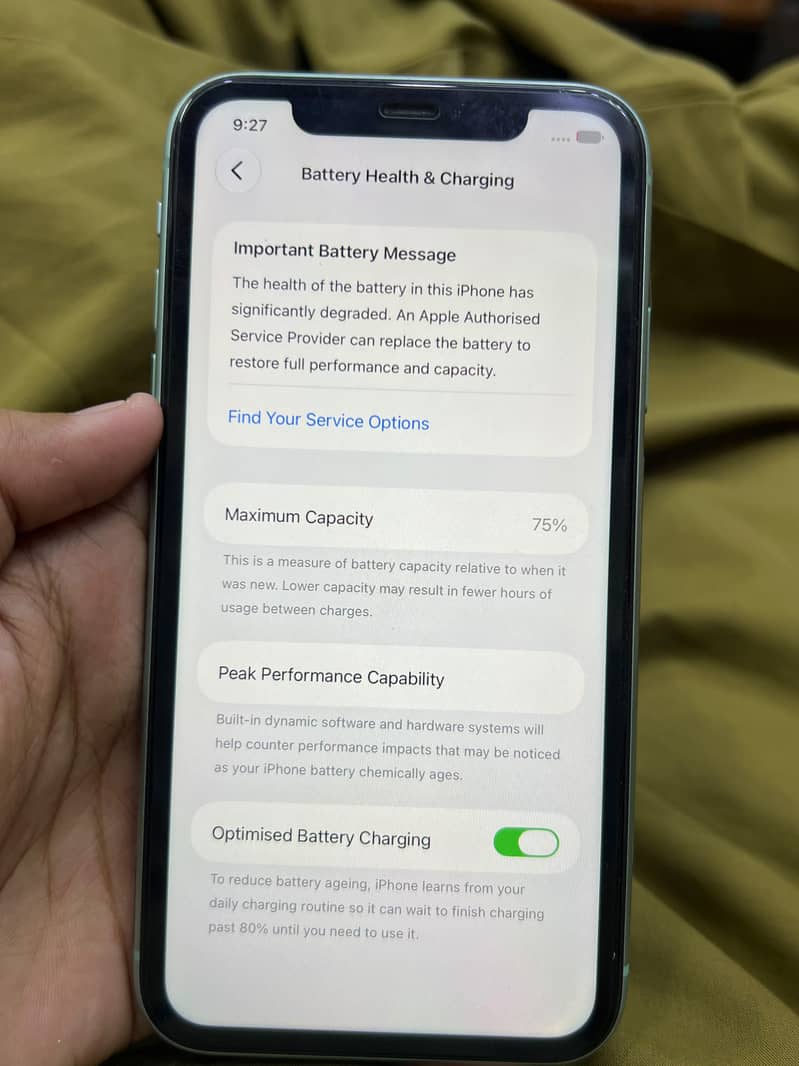 Apple iPhone 11 4