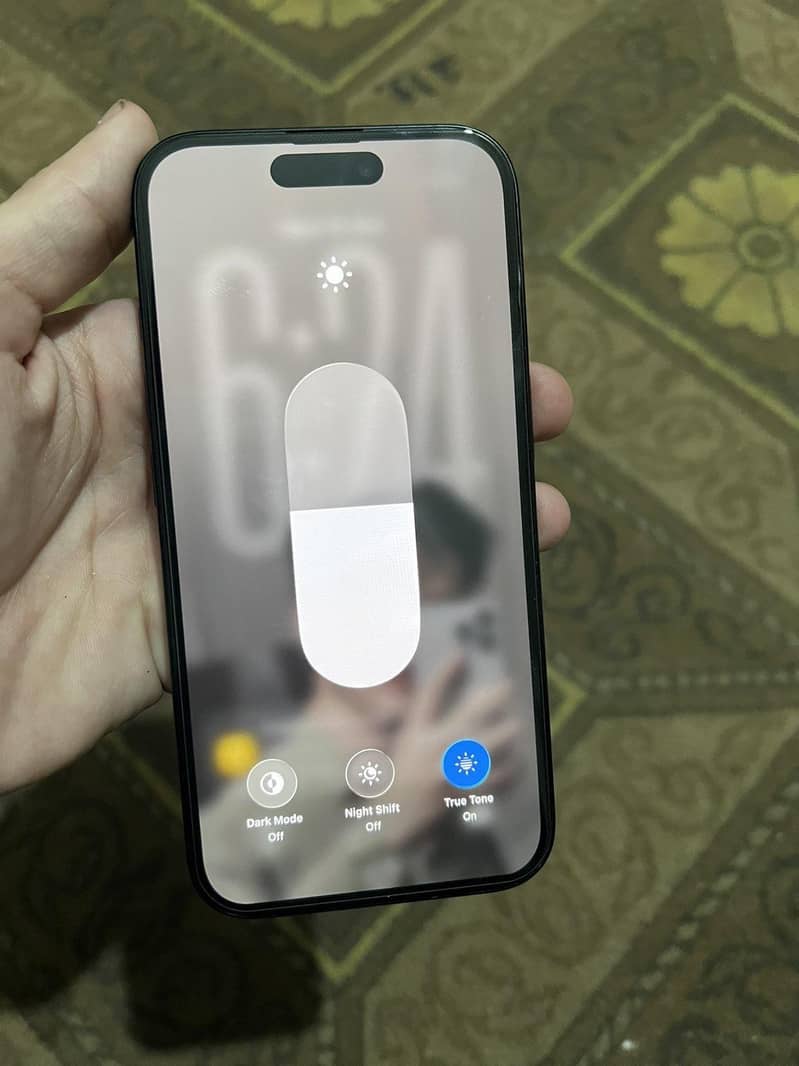Apple iPhone 16 6