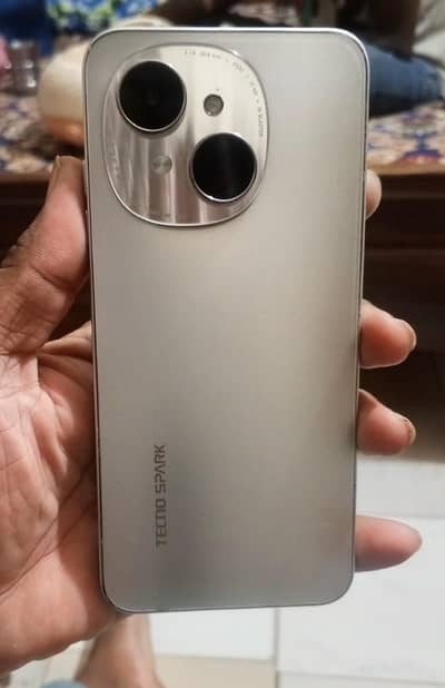 Tecno Spark Go 1