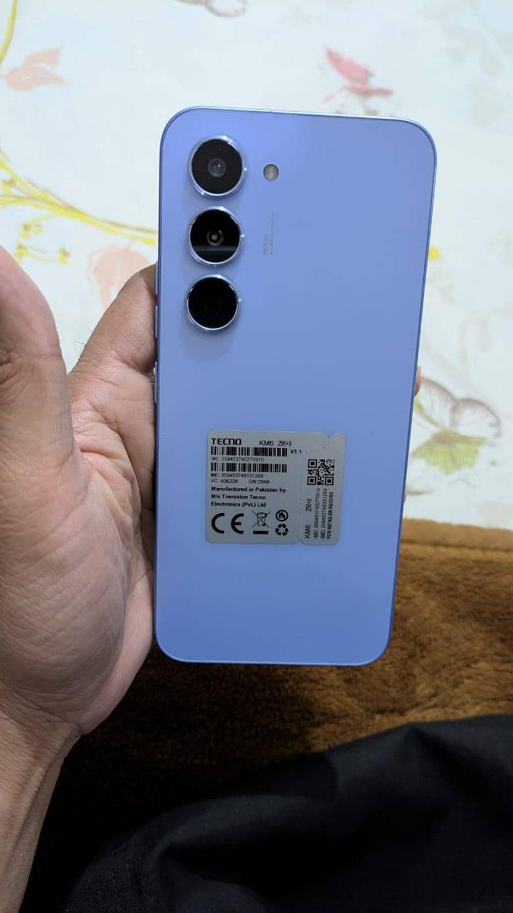 Tecno Spark 40 Pro 0