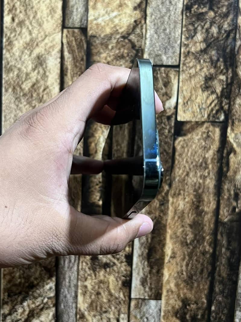 Apple iPhone 13 Pro Max 8