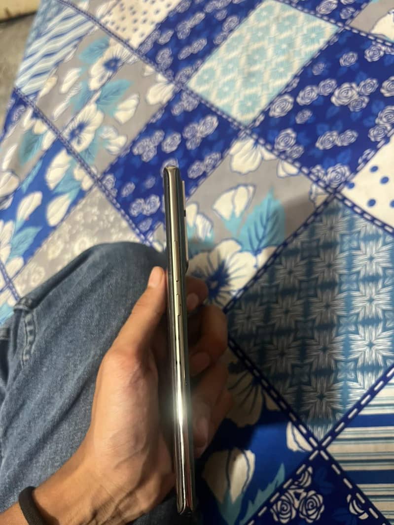 Infinix Note 40 Pro 1