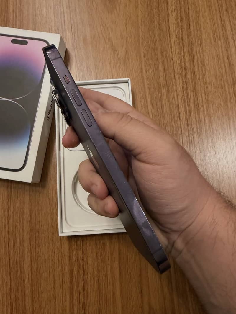 Apple iPhone 14 Pro Max 1