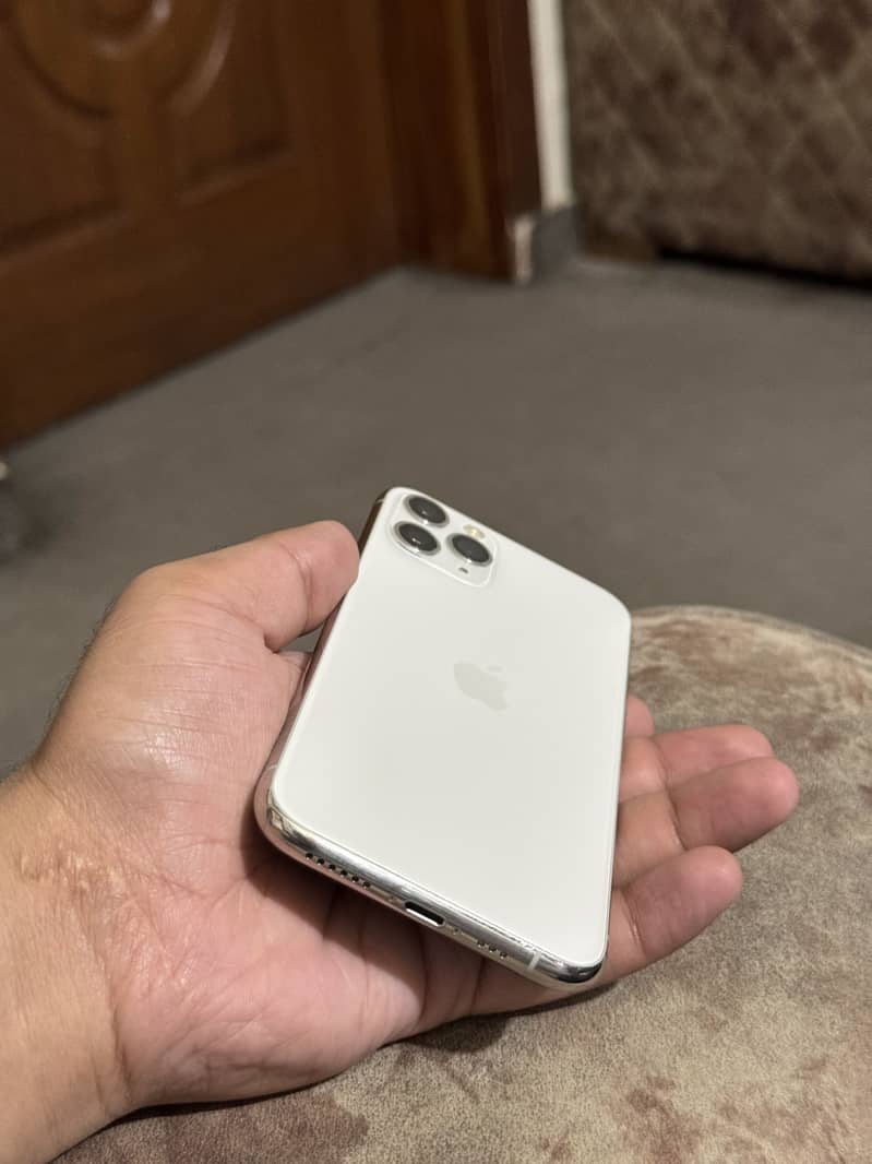 Apple iPhone 11 Pro 0