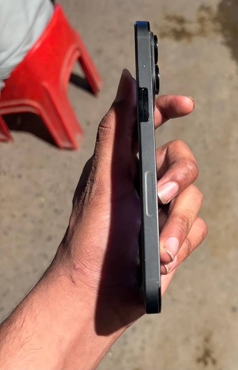 Apple iPhone 14 Pro Max 0