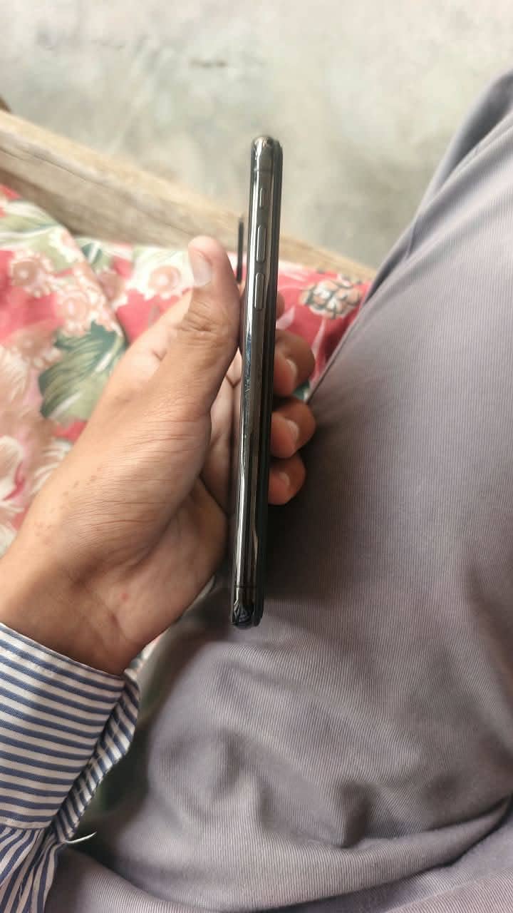 Apple iPhone X 1