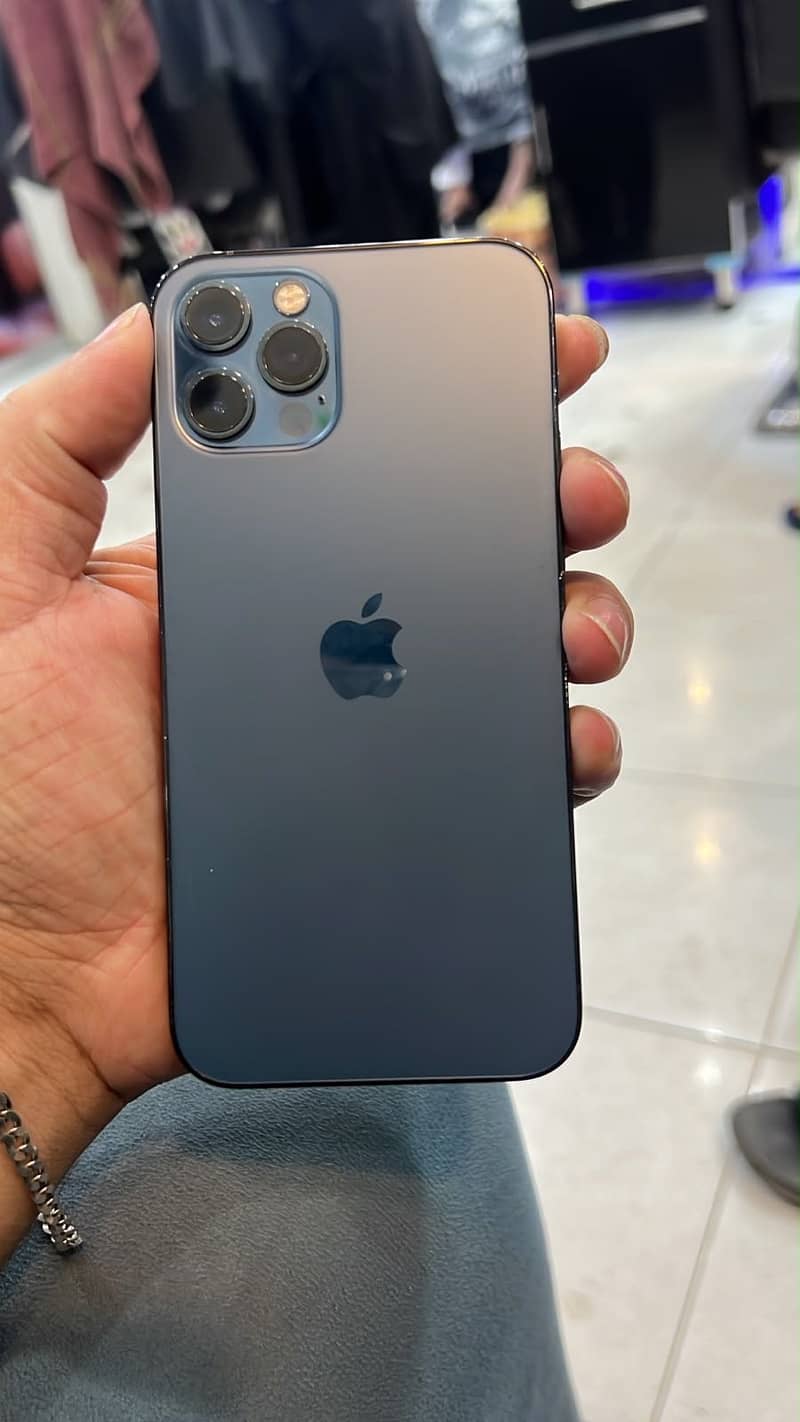 Apple iPhone 12 Pro 3