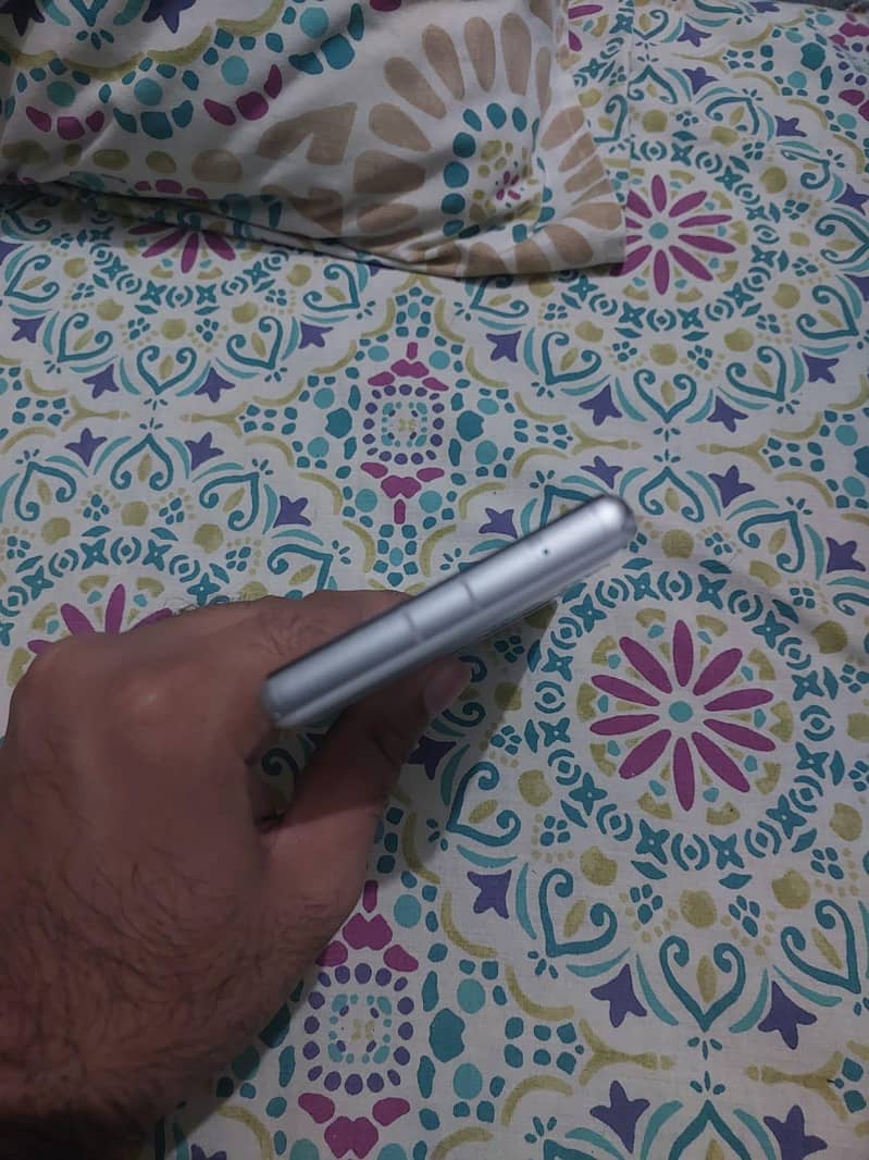 Google Pixel 7a 3