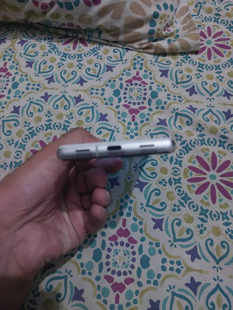Google Pixel 7a 4