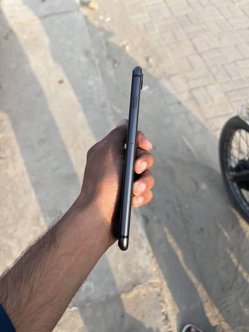 Apple iPhone 8 Plus 0