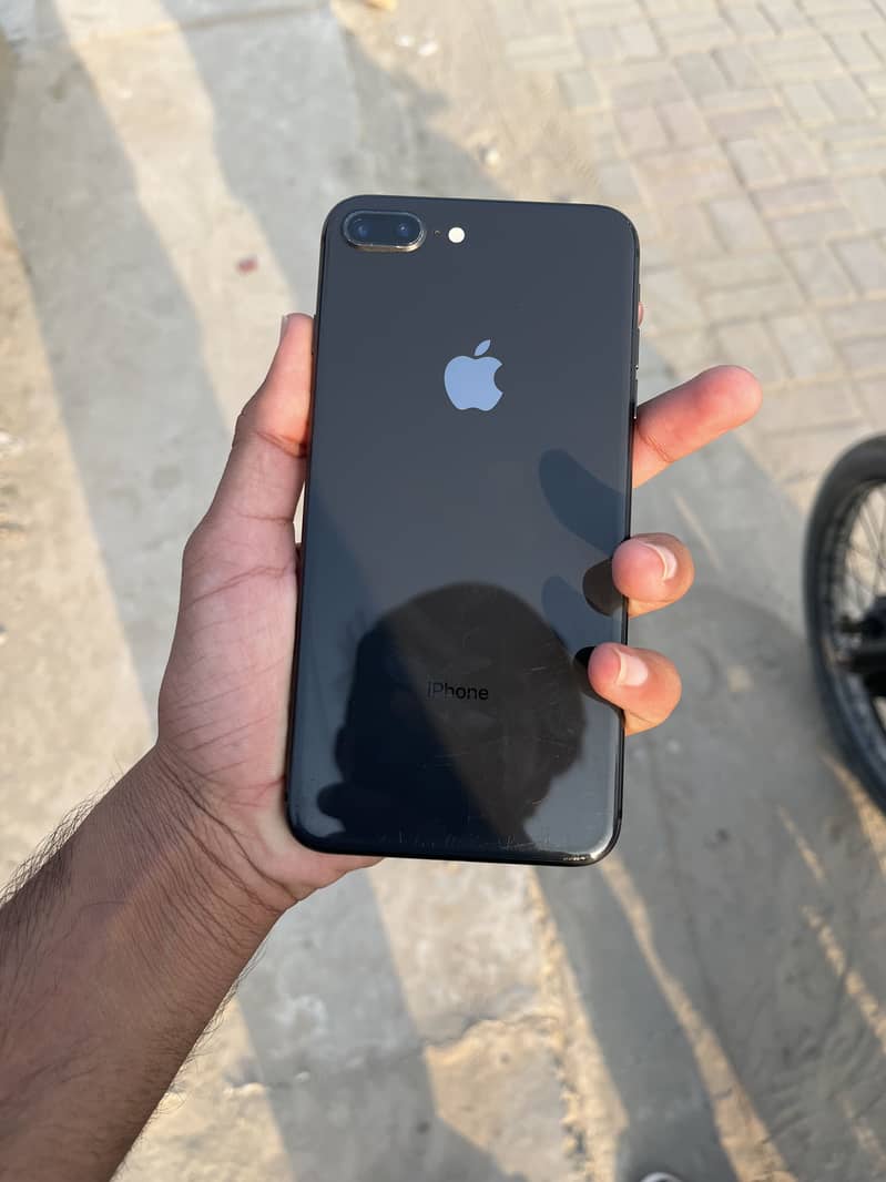 Apple iPhone 8 Plus 7