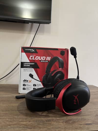 HyperX Cloud III Wireless Gaming Headset