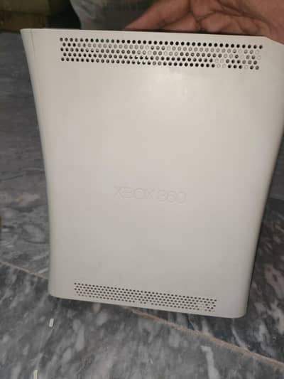 Xbox 360 250gb 100games