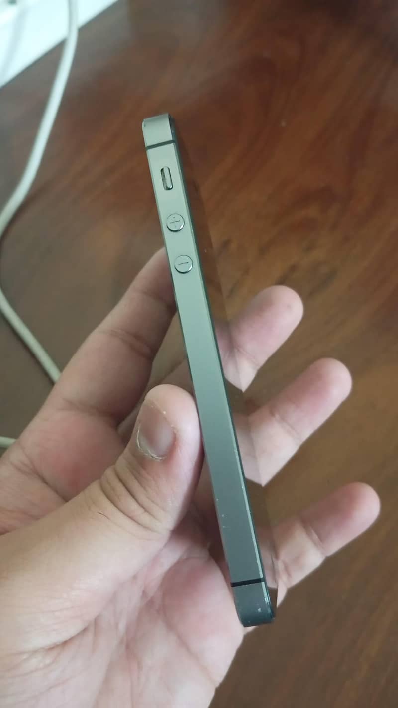 Apple iPhone 5s 3