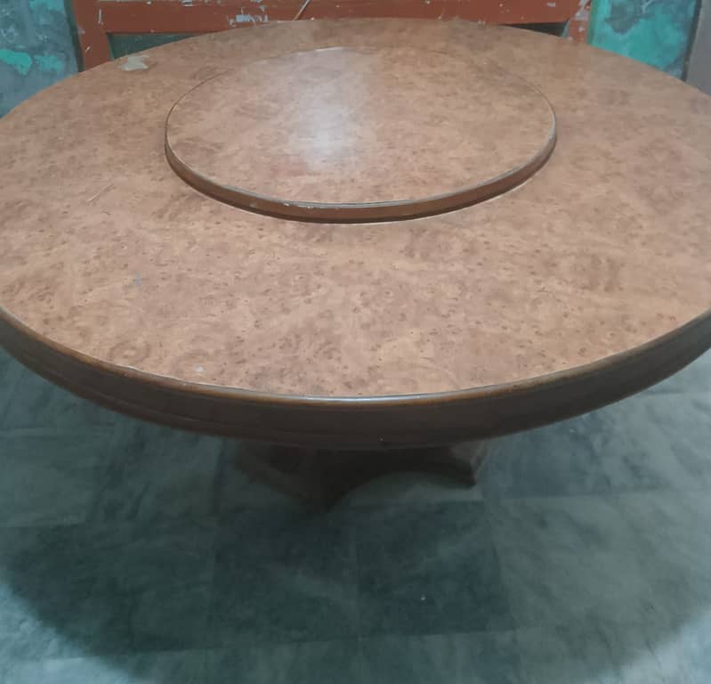 Pure tali dining table with circulating upper surface 0