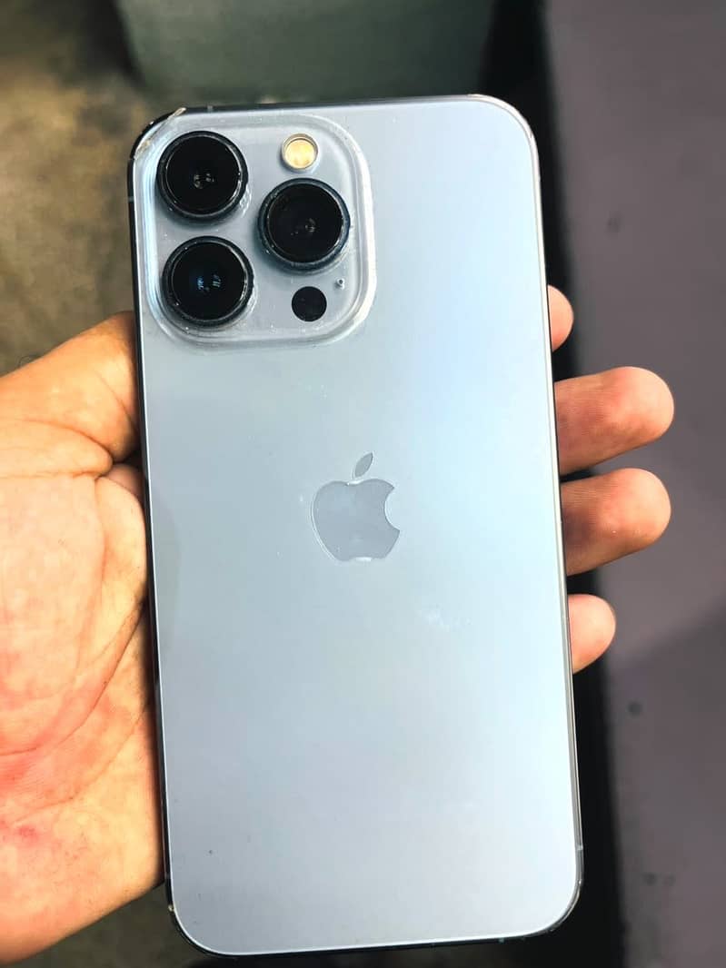 Apple iPhone 13 Pro 3