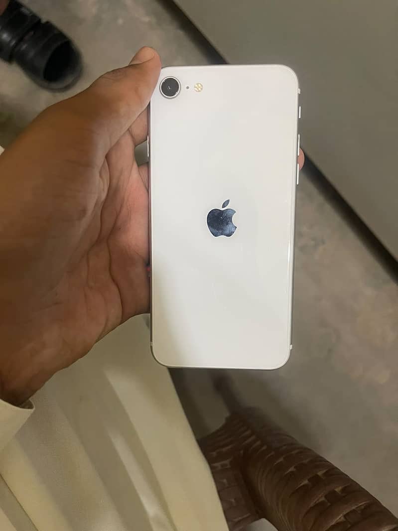 Apple iPhone SE 3