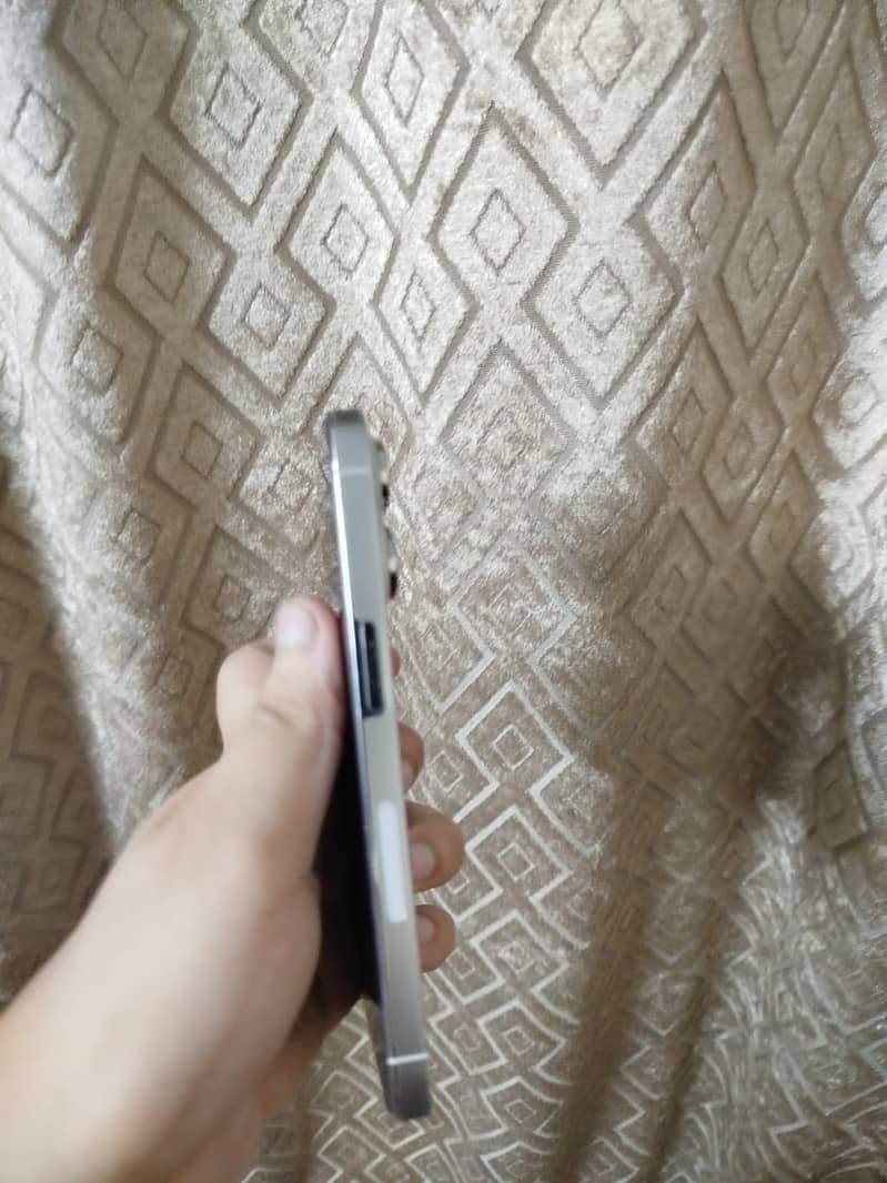 Apple iPhone 14 Pro 4