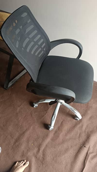 chair thori si used hai