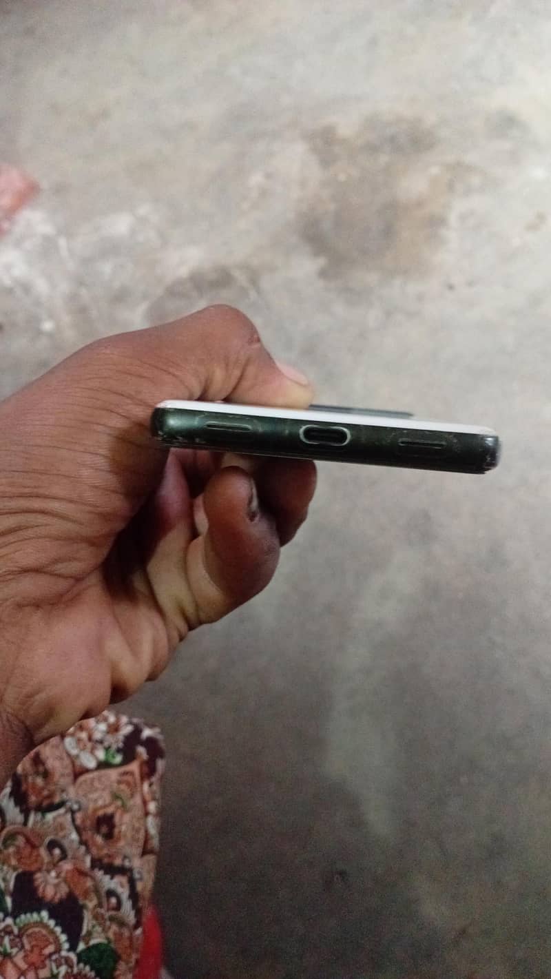 Google Pixel 6a 1