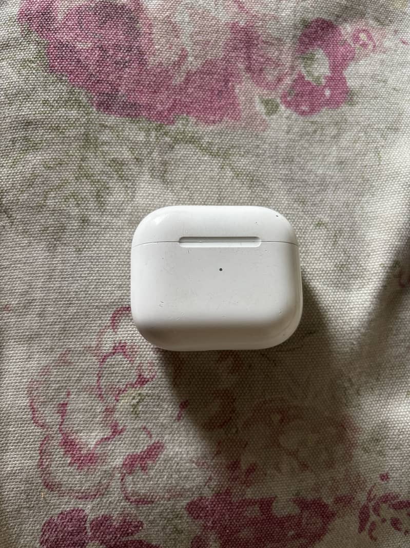 Apple AirPods 3rd generation 1