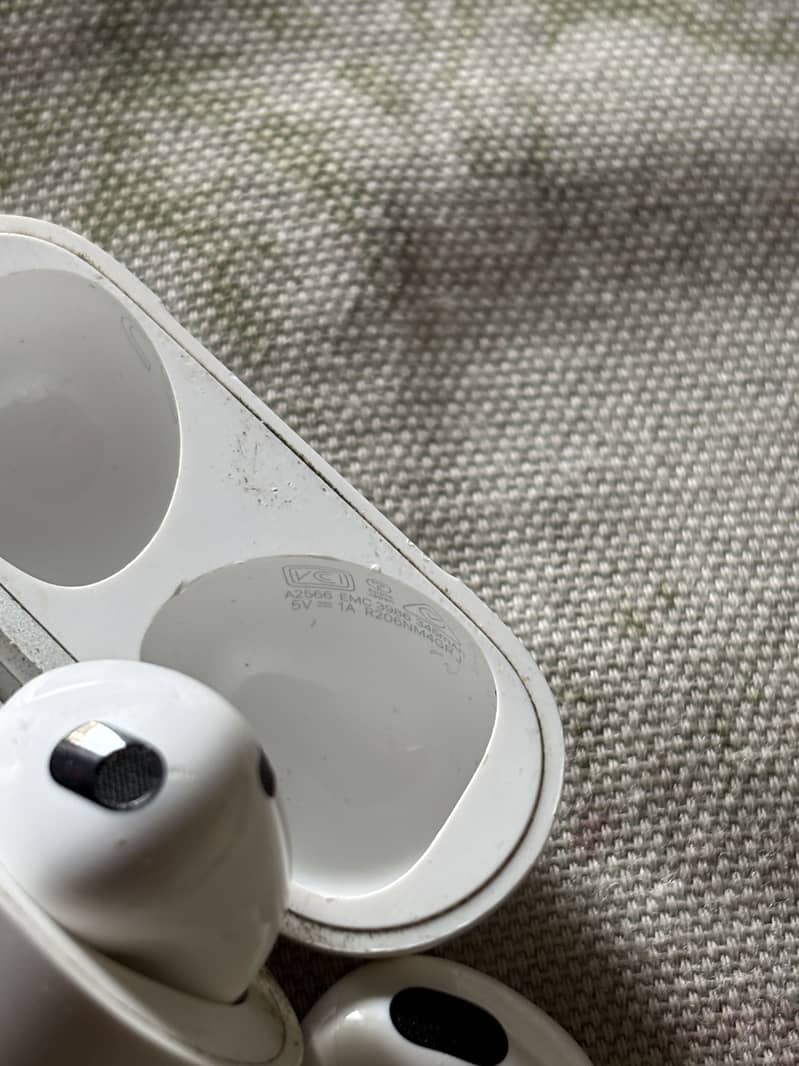 Apple AirPods 3rd generation 2