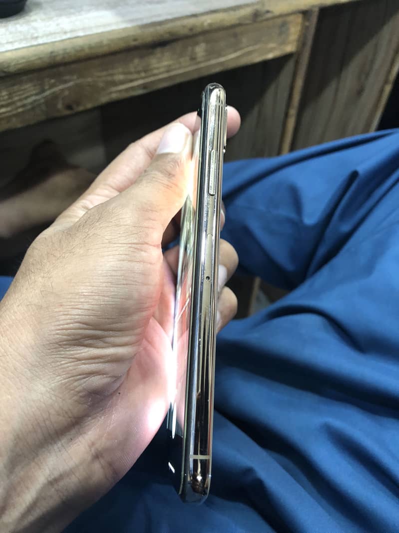 Apple iPhone XS 2