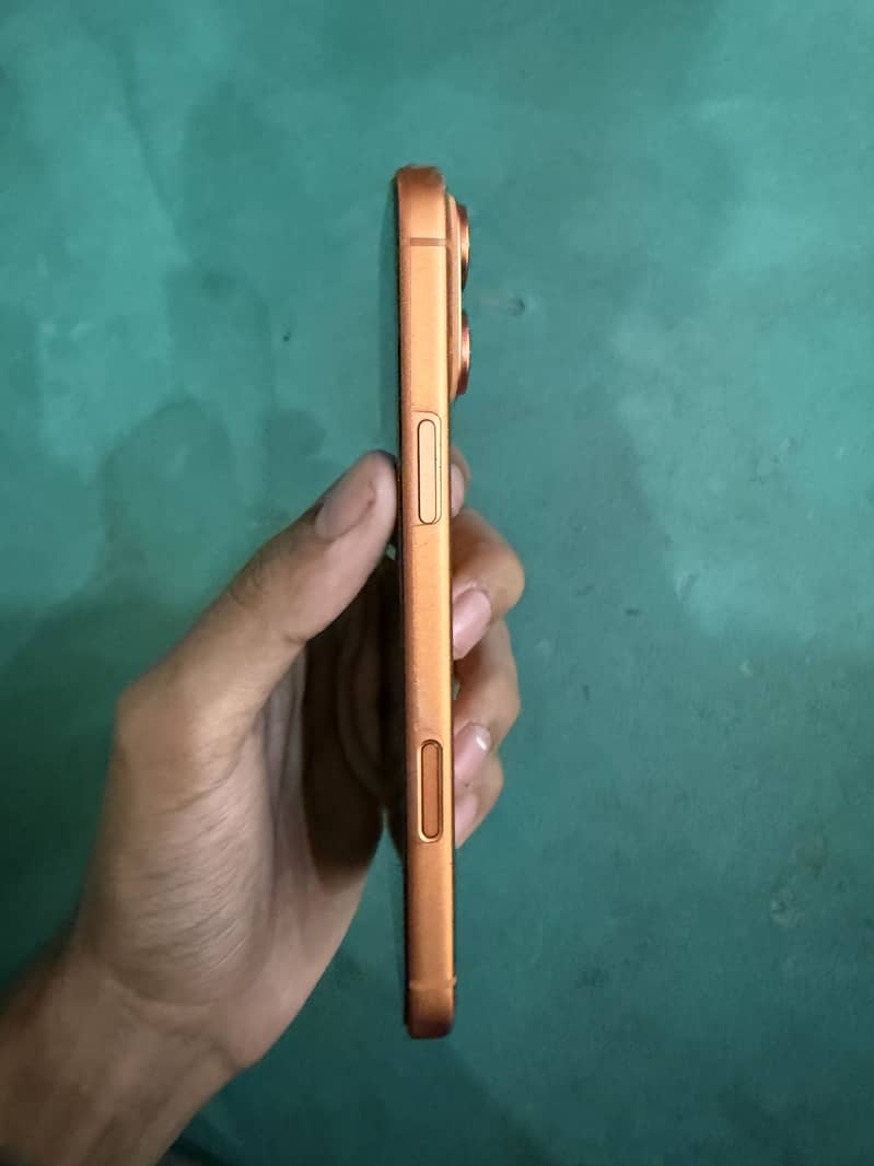Apple iPhone 17 Pro Max 1