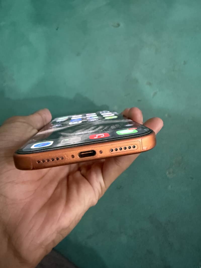 Apple iPhone 17 Pro Max 2