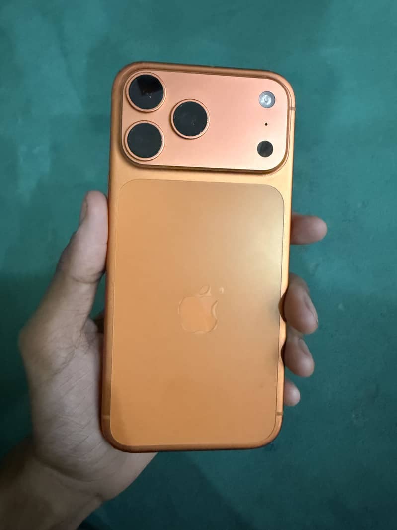 Apple iPhone 17 Pro Max 5