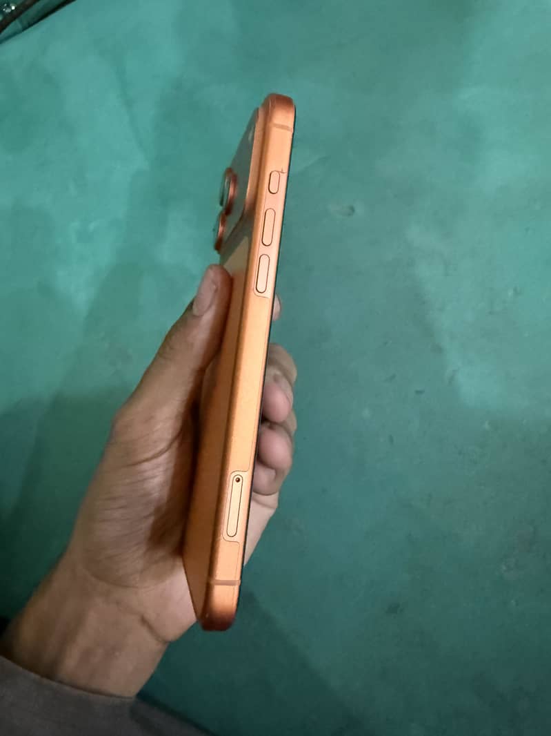 Apple iPhone 17 Pro Max 6