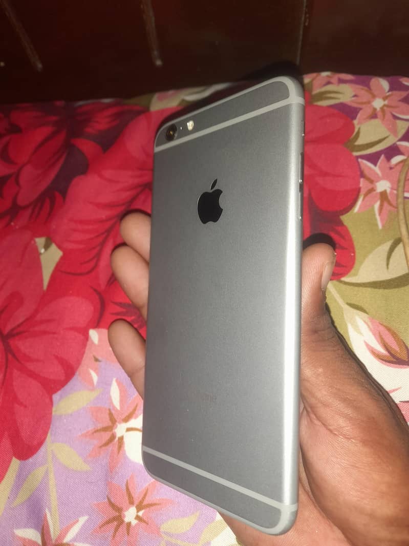 Apple iPhone 6S Plus 1