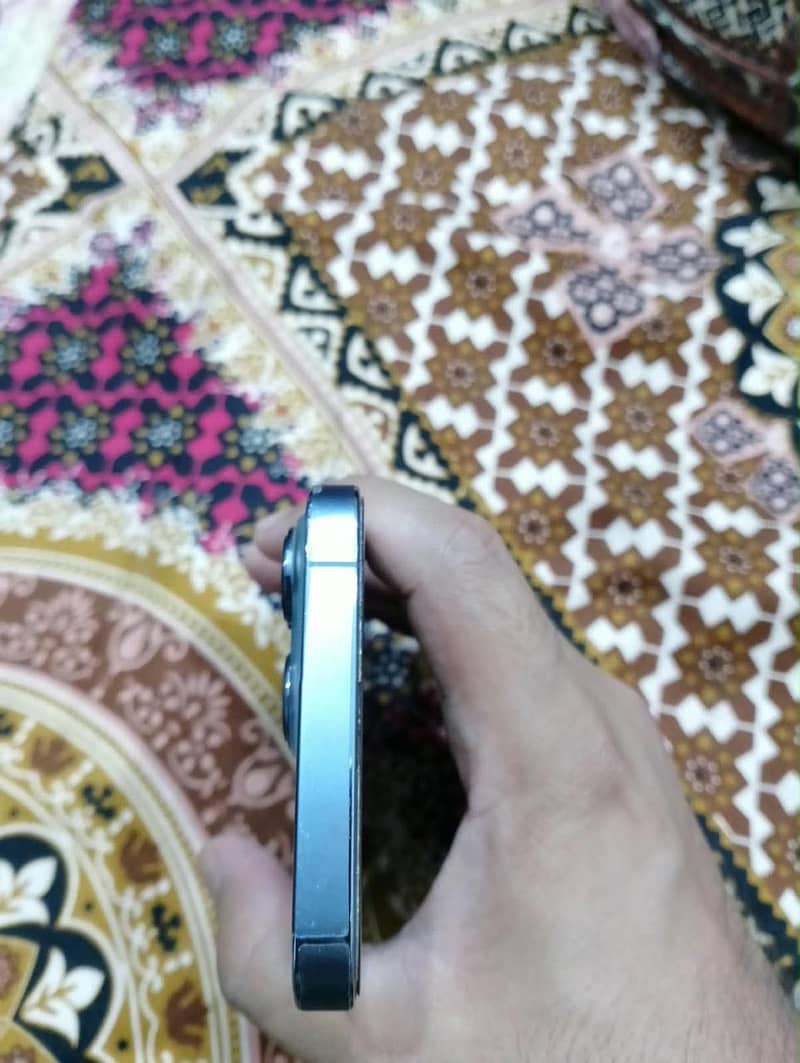 Apple iPhone 13 Pro 3