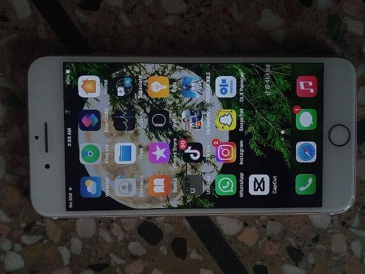 Apple iPhone 7 Plus 2