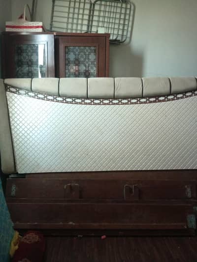 used furniture sale solid wood polish Hogi baqi sub ok hai 4 piece hai
