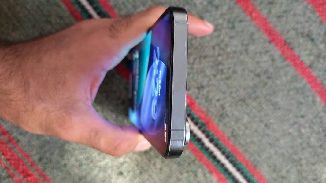 Apple iPhone 13 Pro Max 4