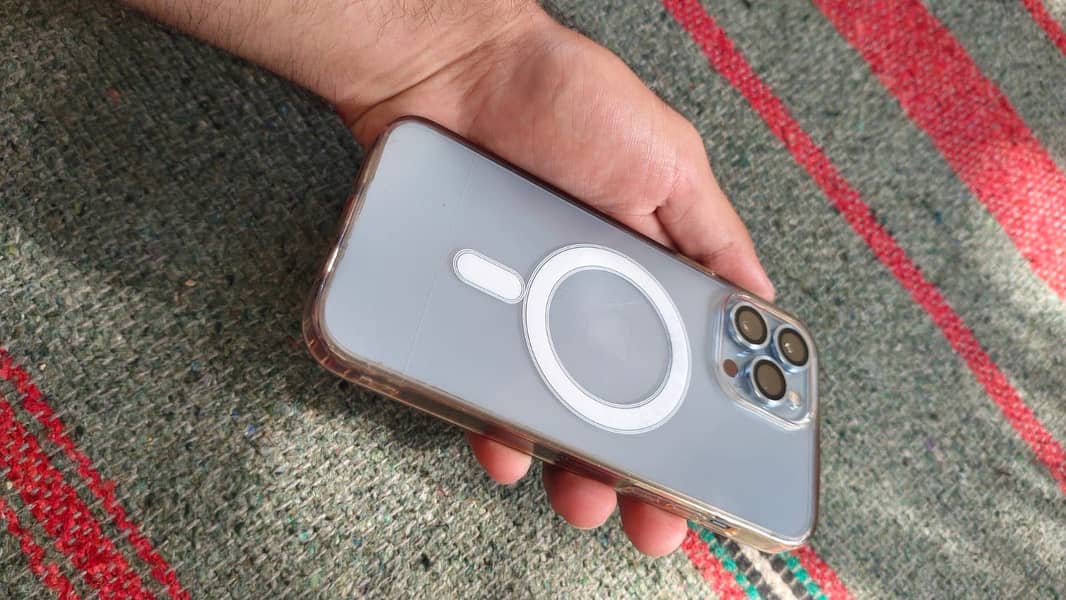 Apple iPhone 13 Pro Max 8