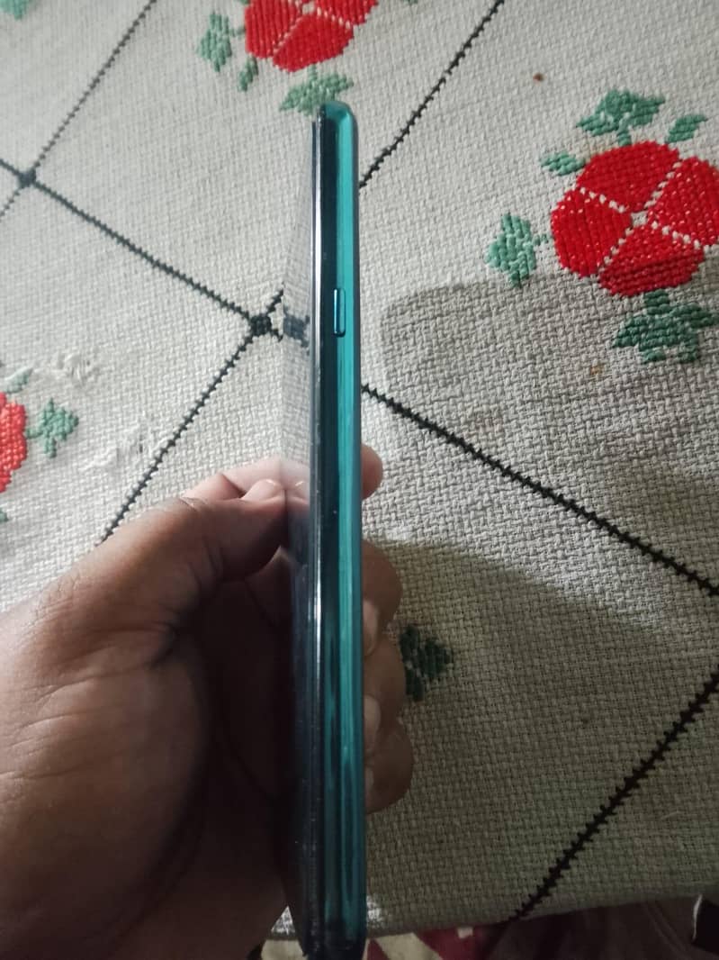 LG K50 4