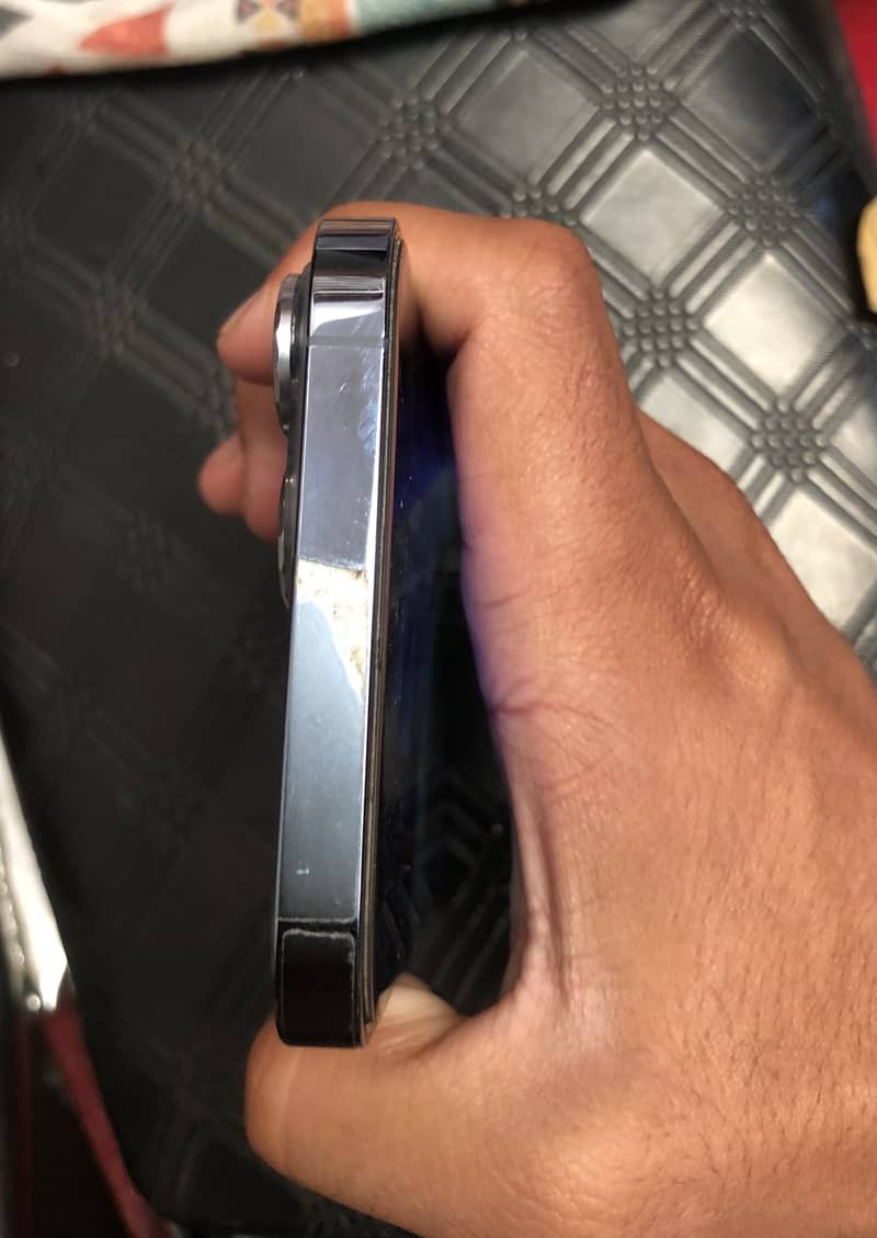 Apple iPhone 13 Pro Max with box 4