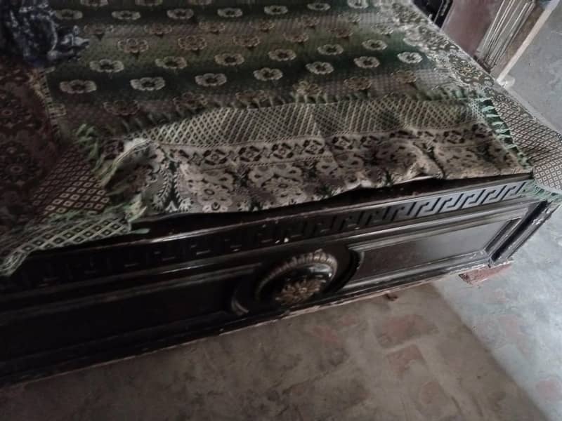 Full size Bed 6