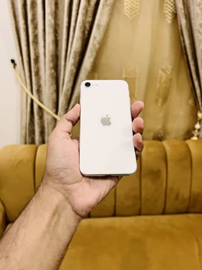 Apple iPhone SE