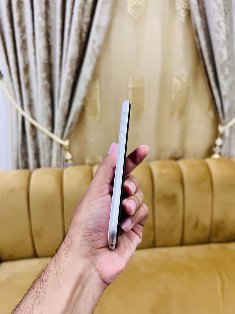 Apple iPhone SE 1