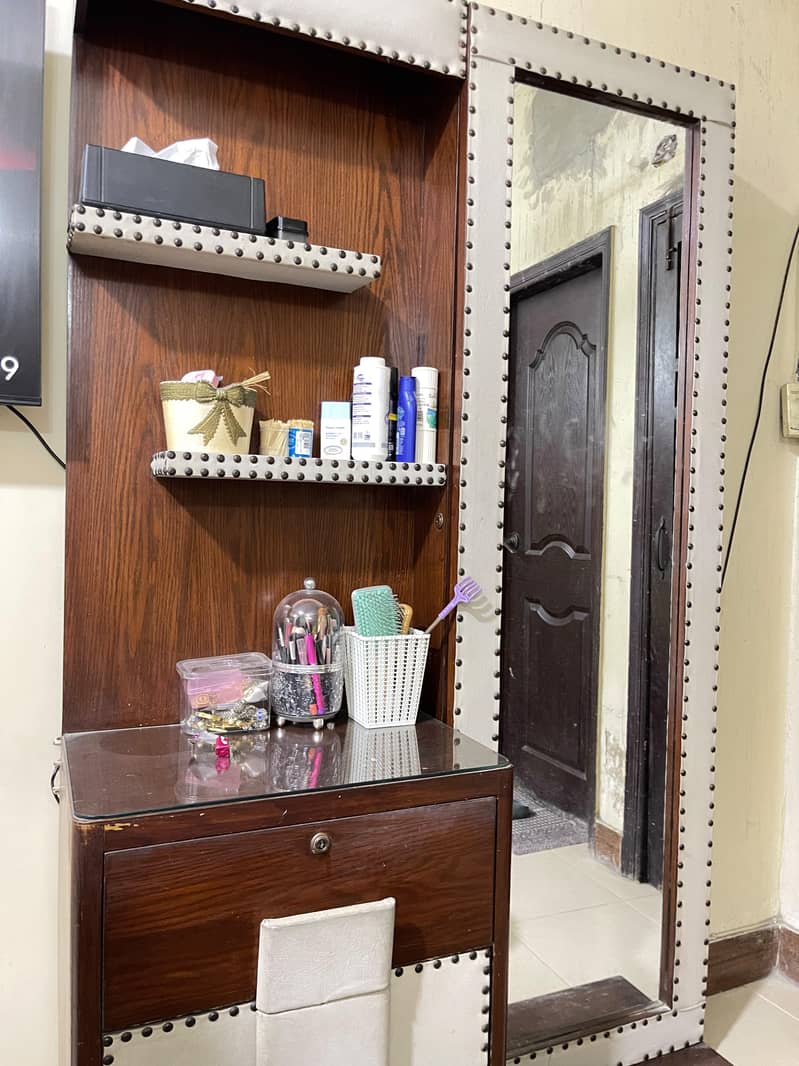 Dressing Table Dresser 1