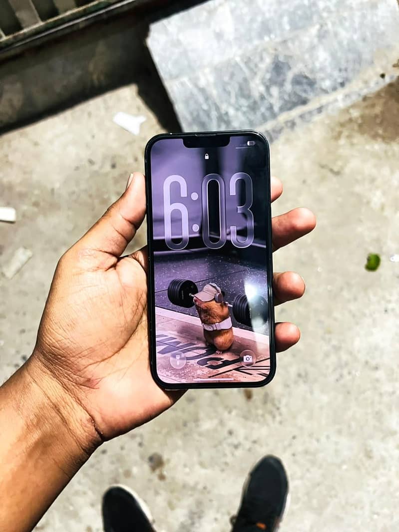 Apple iPhone 13 Jv 1
