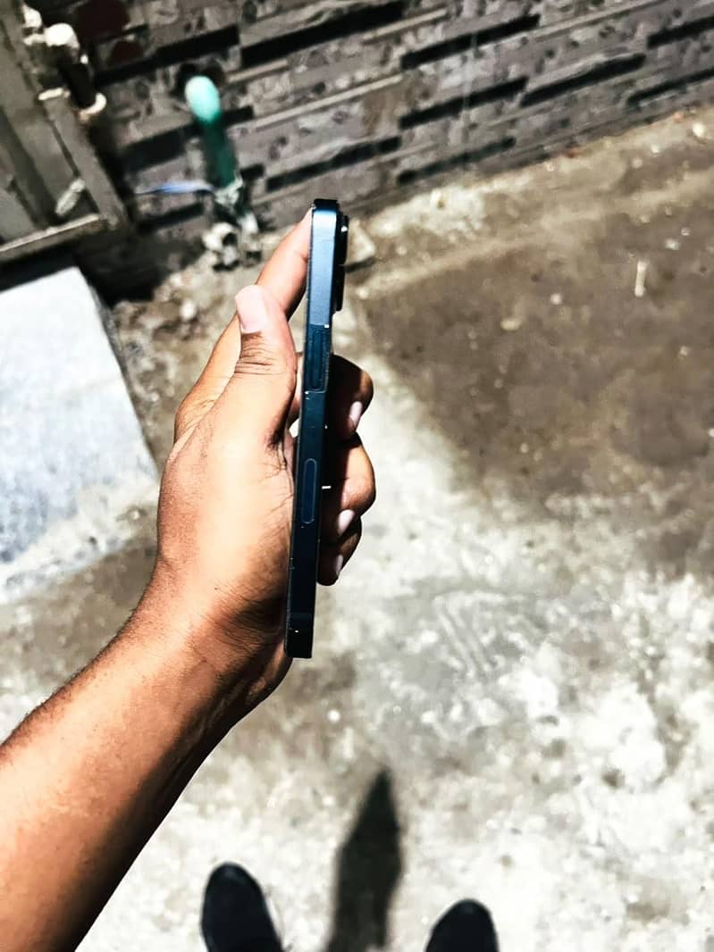 Apple iPhone 13 Jv 3