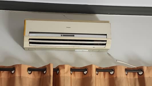 Haier 1 Ton Reversible Split AC